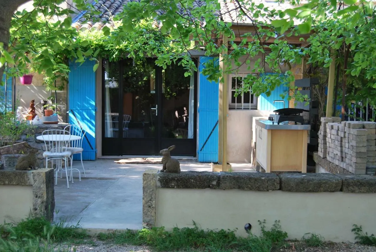 Hotel Les Volets Bleus Provence à Salon-de-Provence Maison d'hôtes